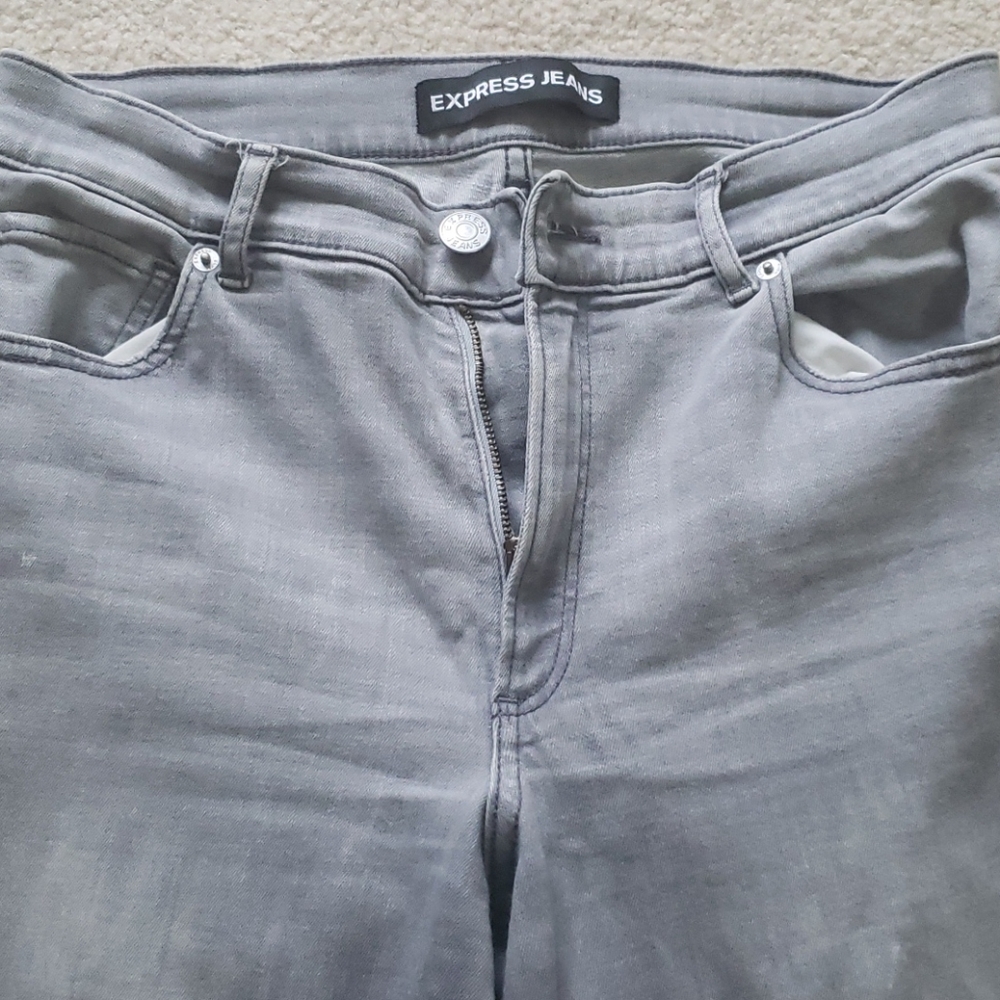 Gray skinny jeans